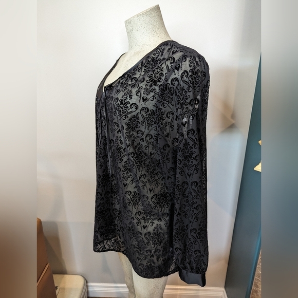 Penningtons Black Velveteen and Mesh Paisley Burnout Blouse Size 1x - Picture 3 of 10